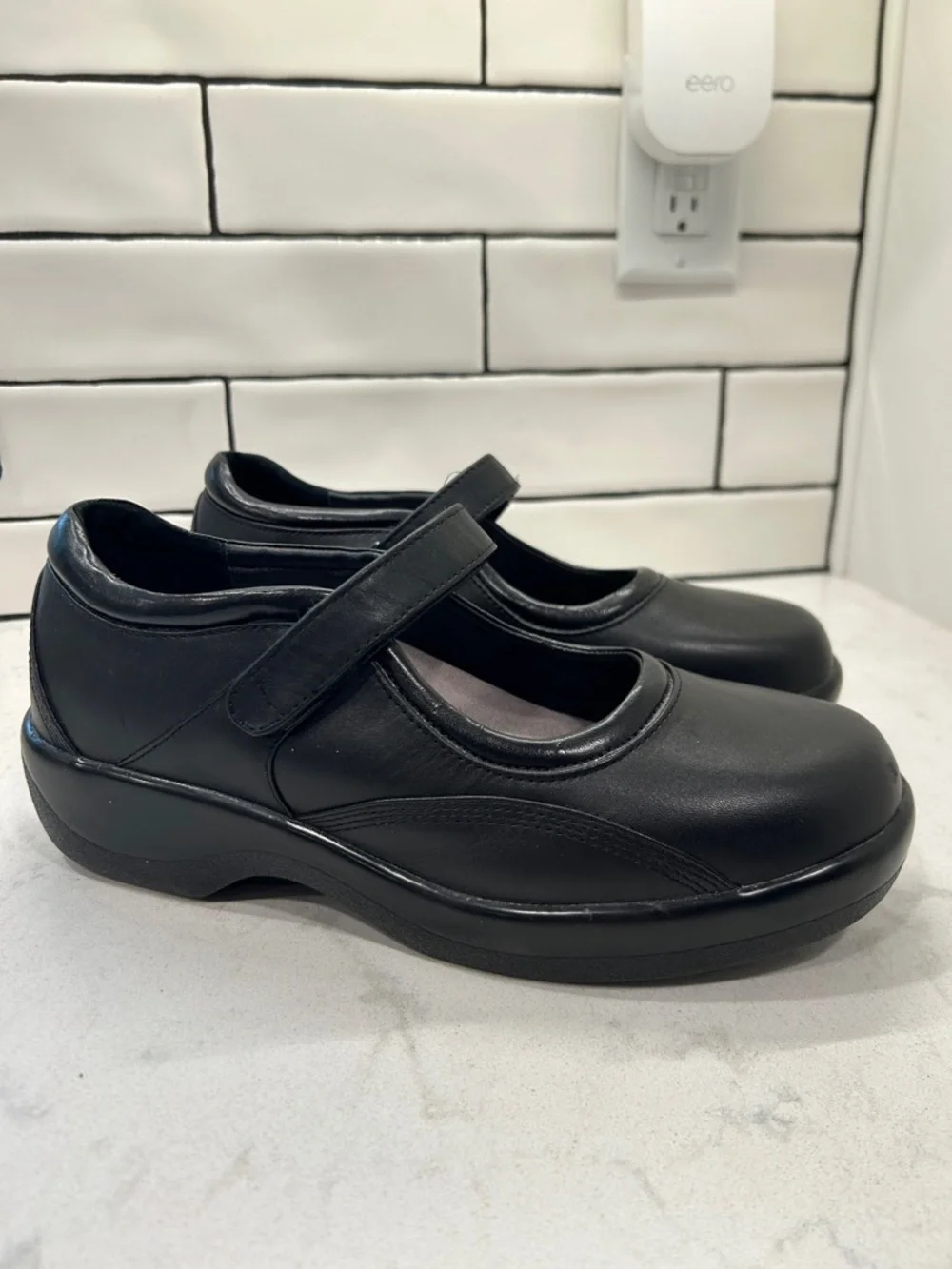 APEX WOMEN'S BIOMECHANICAL MARY JANE‎ 9.5 Wide